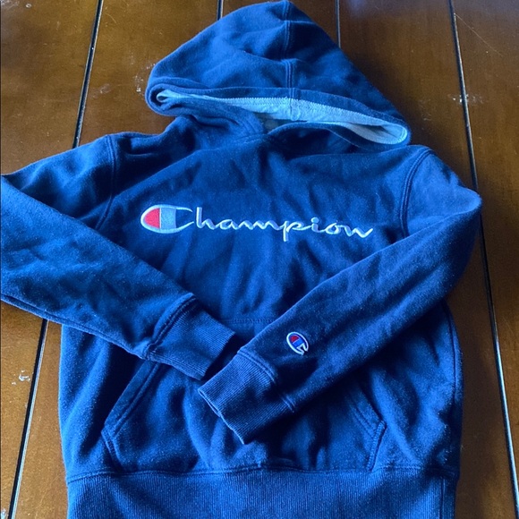 Champion size S approximately 19 inches long. Nice condition - Picture 1 of 6